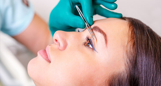 woman taking eye lift procedure